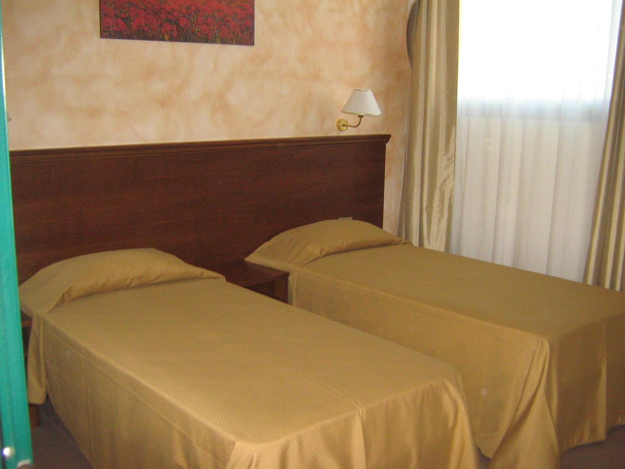 Hostiliae Ciminiera Hotel Ostiglia Exterior foto